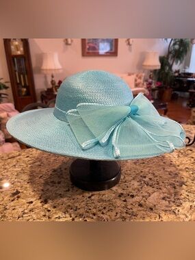 Elegant Aqua Wide-Brim Kentucky Derby Hat with Large Bow